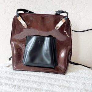 UNIQUE Beijo London Paris New York WINE Color Handbag Purse Full Zip Reflective